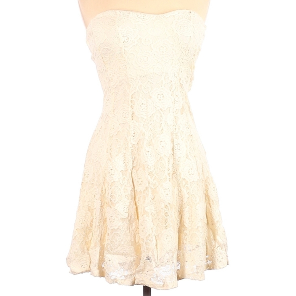 Strapless lace dress Size M